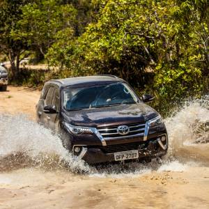 PASSEIO DE HILUX 4X4